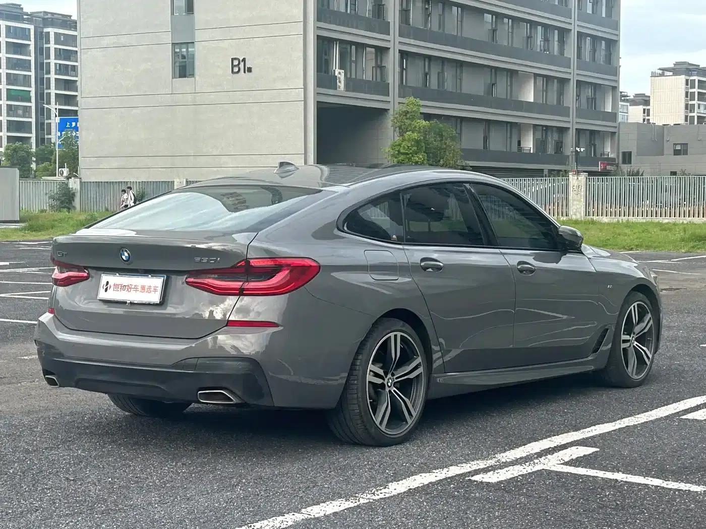 2022 BMW 6 Series GT 630i M Sport Package — миниатюра 6