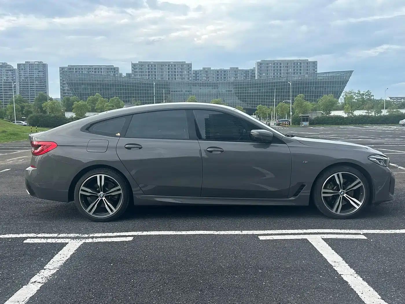 2022 BMW 6 Series GT 630i M Sport Package — миниатюра 7