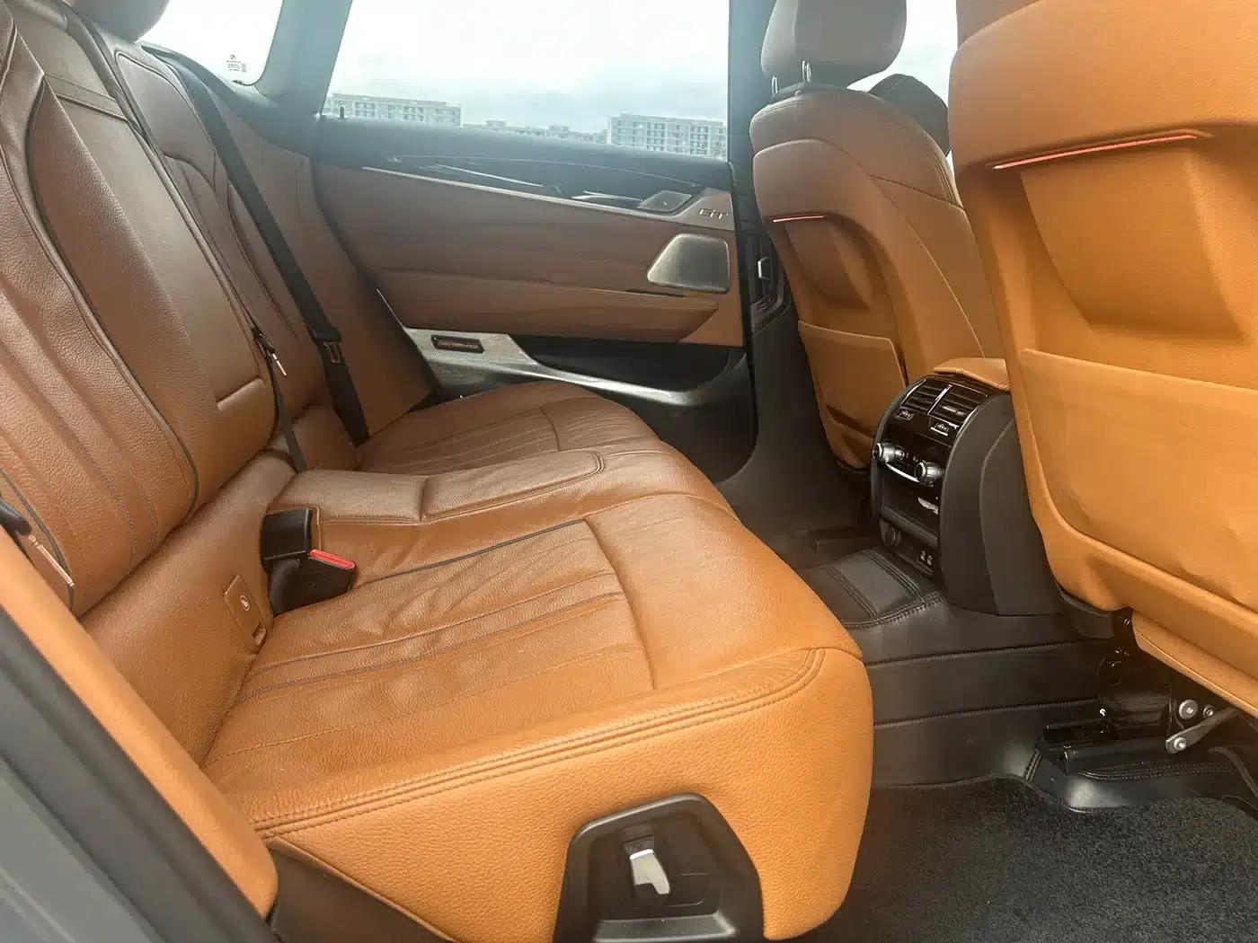2022 BMW 6 Series GT 630i M Sport Package — миниатюра 9