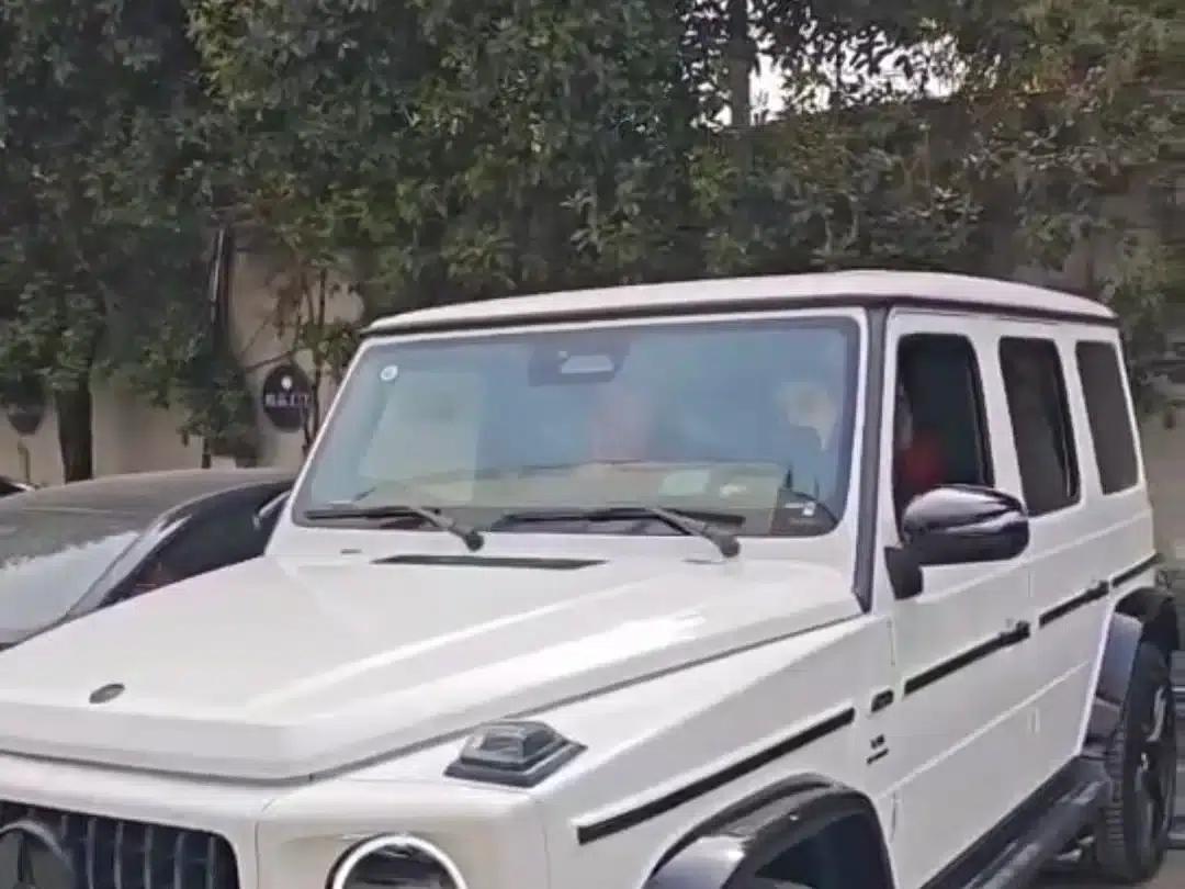 2025 Mercedes-Benz G-Class AMG 63 — миниатюра 1