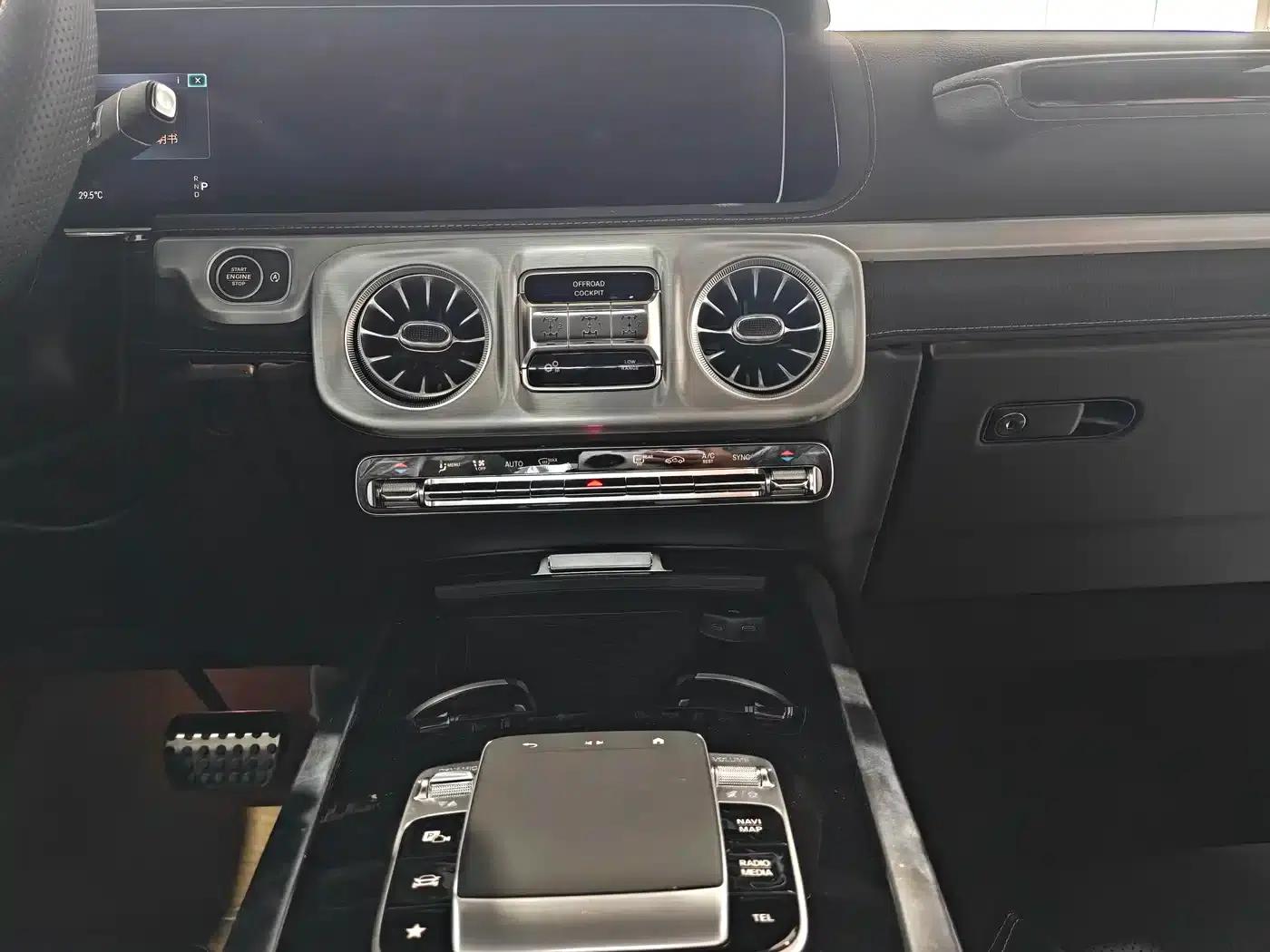 2026 Mercedes-Benz G-Class AMG 63 (Korean Spec) — миниатюра 13