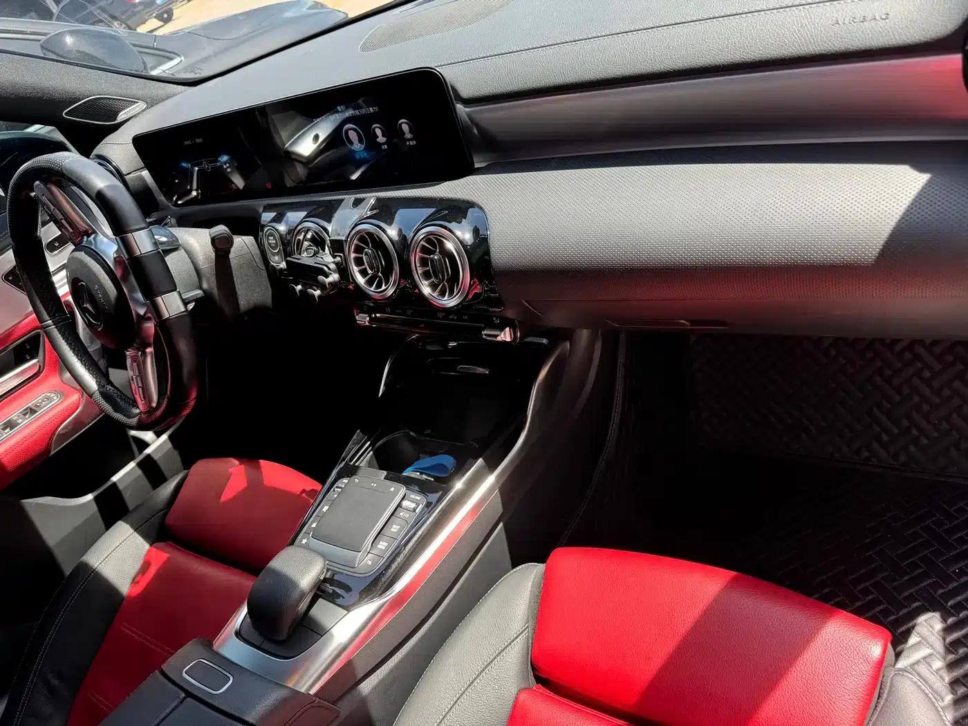 2020 Mercedes-Benz A-Class AMG (Imported) AMG A 35 4MATIC — миниатюра 7