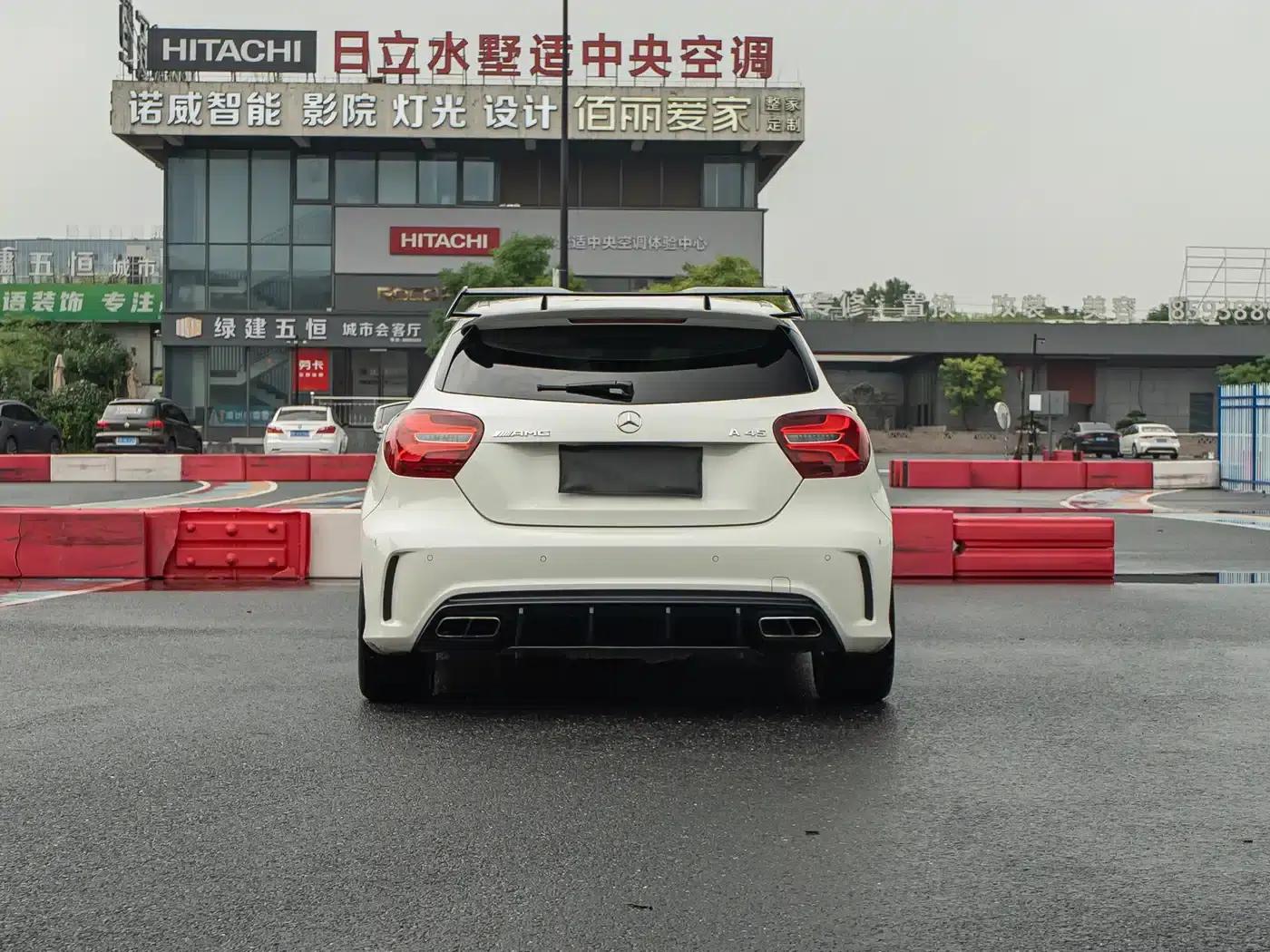 2016 Mercedes-Benz A-Class AMG (Imported) AMG A 45 4MATIC — миниатюра 3