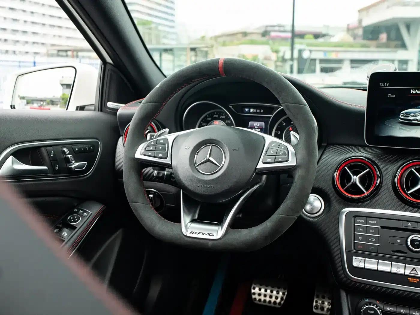 2016 Mercedes-Benz A-Class AMG (Imported) AMG A 45 4MATIC — миниатюра 5