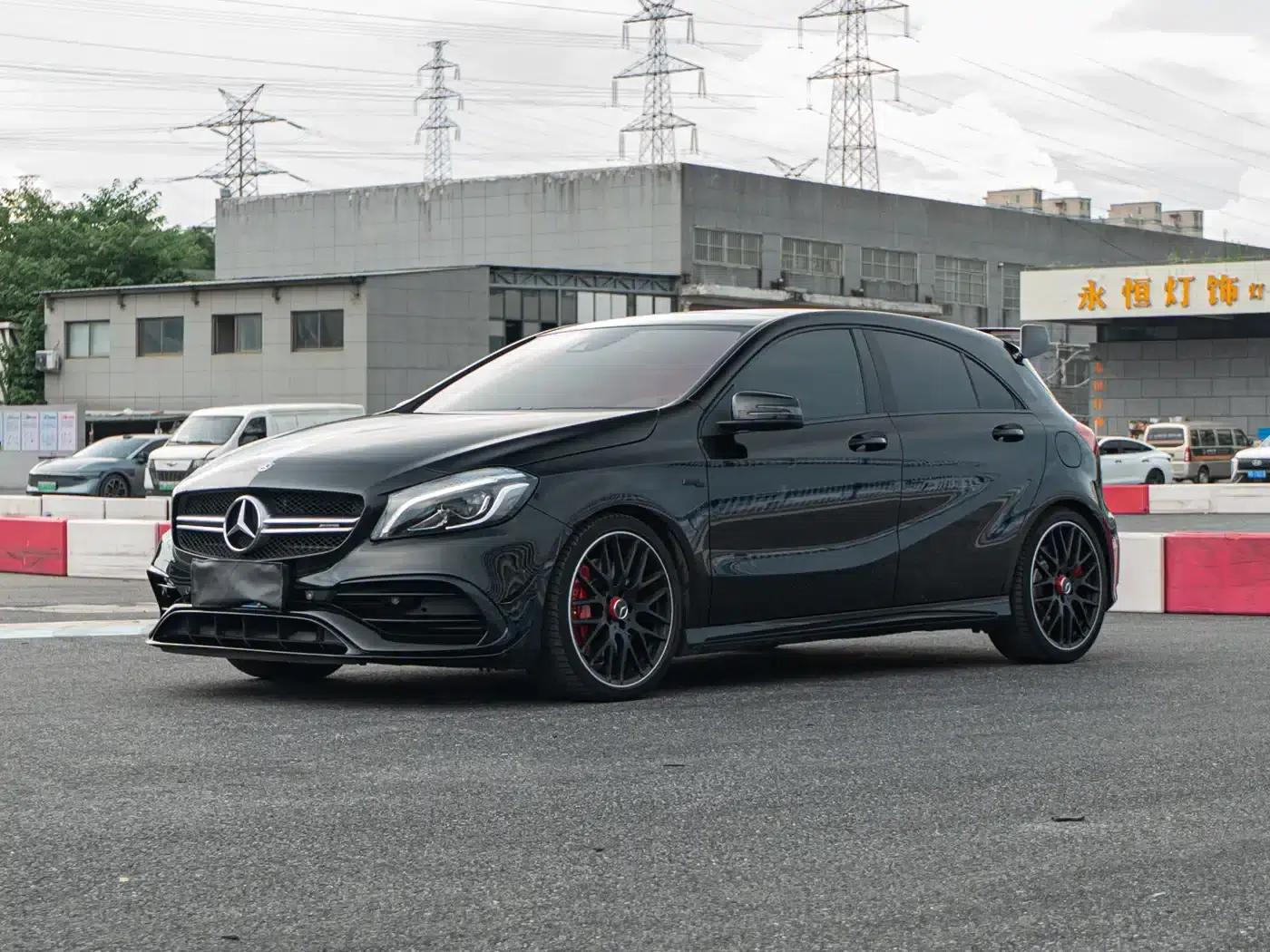 2016 Mercedes-Benz A-Class AMG (Imported) AMG A 45 4MATIC — миниатюра 1