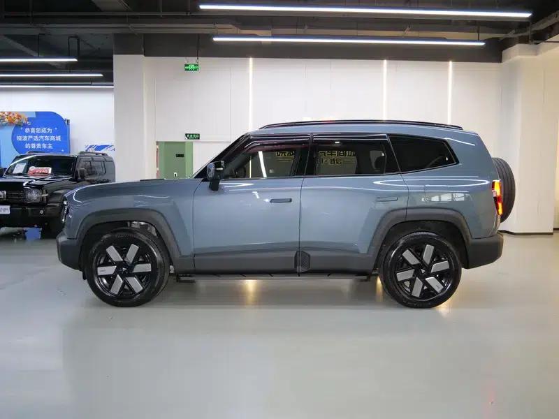 Dark Blue G318 2024 Model, Two-Wheel Drive, Air Suspension Version — миниатюра 4