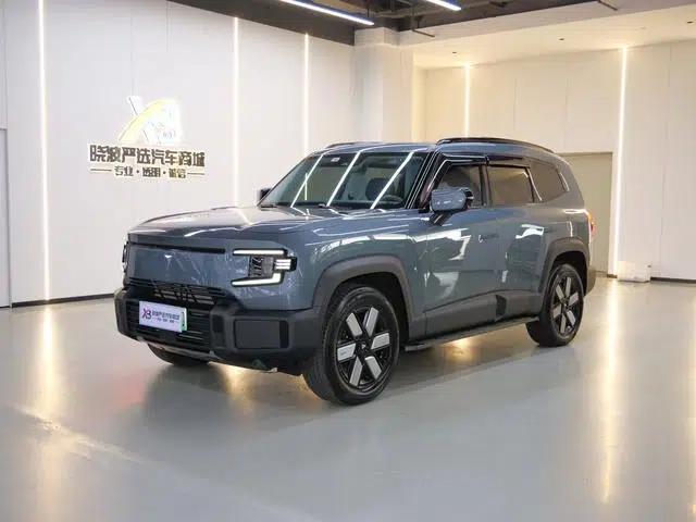 Dark Blue G318 2024 Model, Two-Wheel Drive, Air Suspension Version