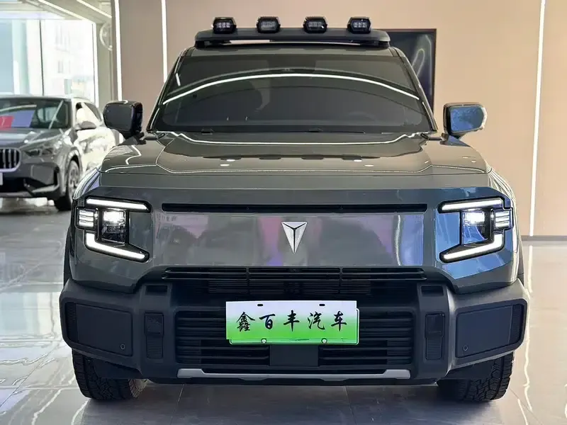 Dark Blue G318 2024 Model, 4WD Air Suspension Version — миниатюра 2