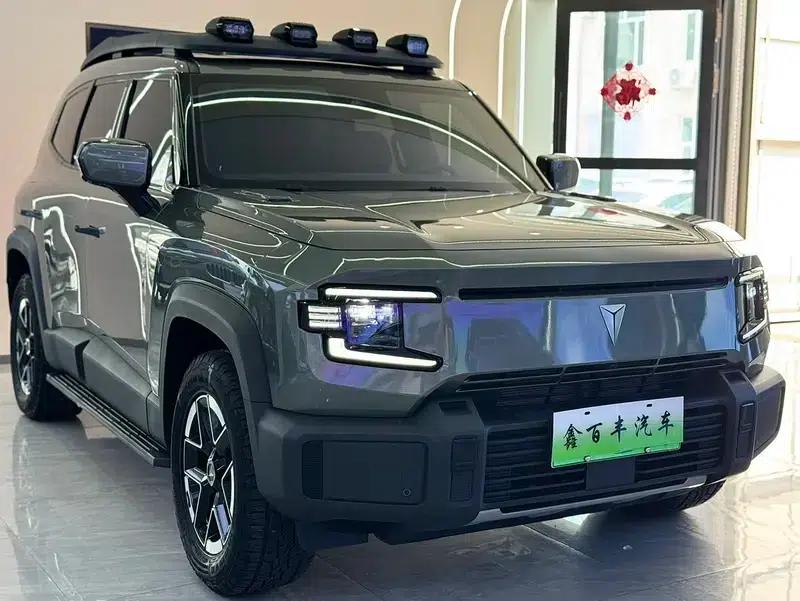 Dark Blue G318 2024 Model, 4WD Air Suspension Version — миниатюра 3