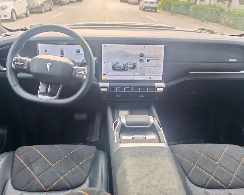 Deep Blue G318 2025 Worry-Free Crossing Edition 4WD Secret Realm Edition — миниатюра 7