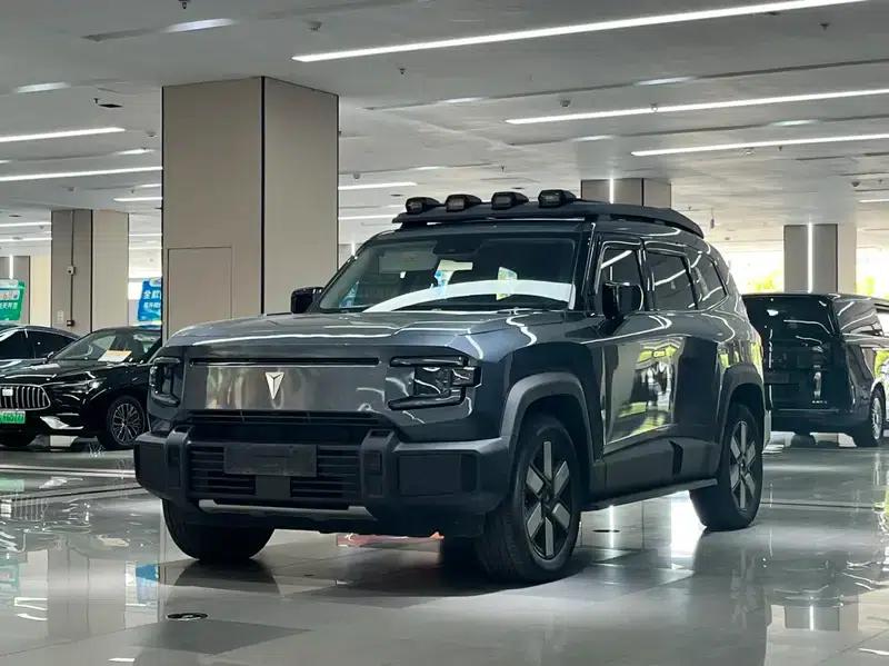Dark Blue G318 2024 Model, 4WD Air Suspension Version — миниатюра 1