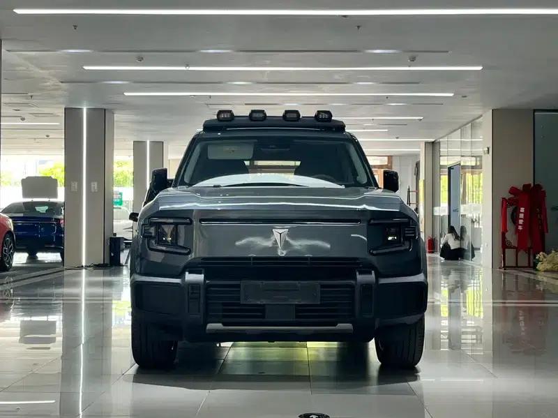 Dark Blue G318 2024 Model, 4WD Air Suspension Version — миниатюра 2