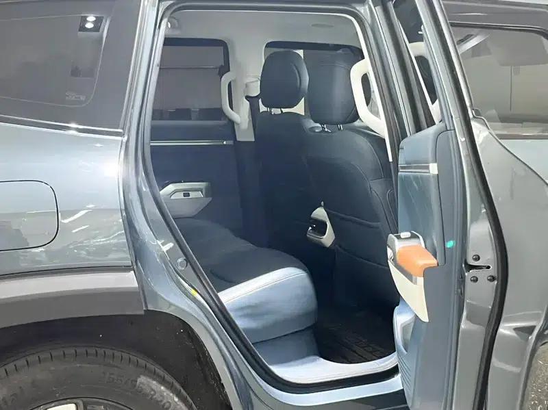 Dark Blue G318 2024 Model, 4WD Air Suspension Version — миниатюра 15