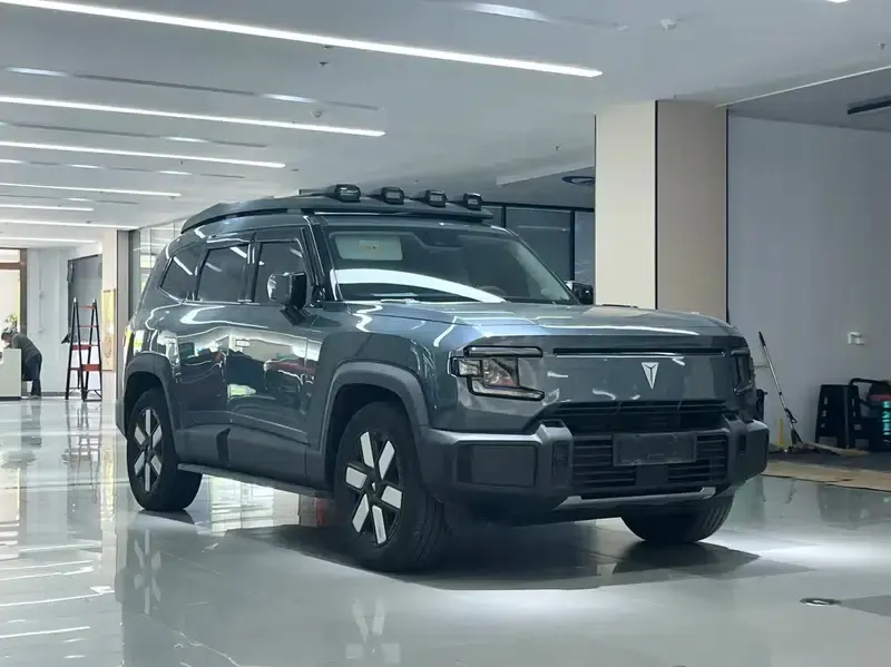 Dark Blue G318 2024 Model, 4WD Air Suspension Version — миниатюра 3