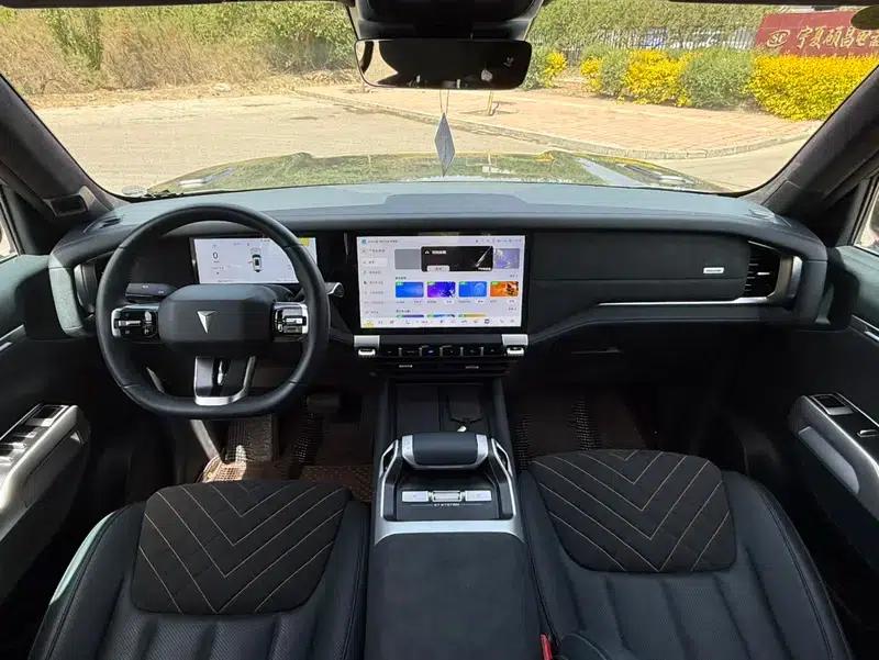 Dark Blue G318 2024 Model, 4WD Air Suspension Version — миниатюра 7
