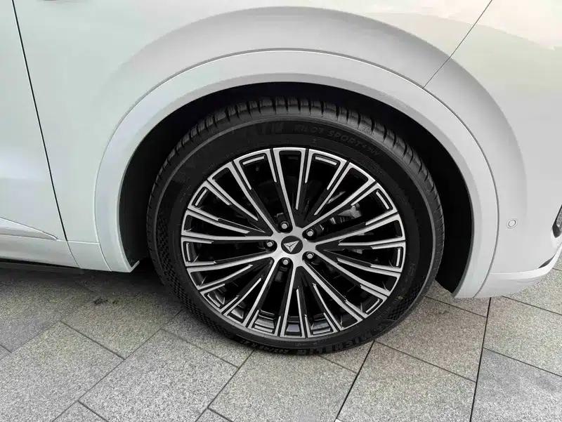 Deep Blue S09 2025 Model, Rear-Wheel Drive Ultra+ — миниатюра 7