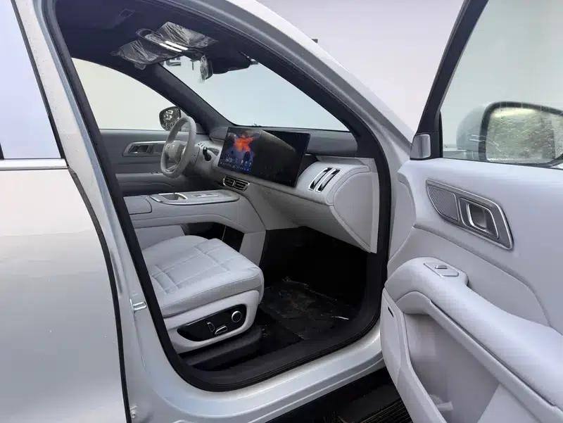 Deep Blue S09 2025 Model, Rear-Wheel Drive Ultra+ — миниатюра 12