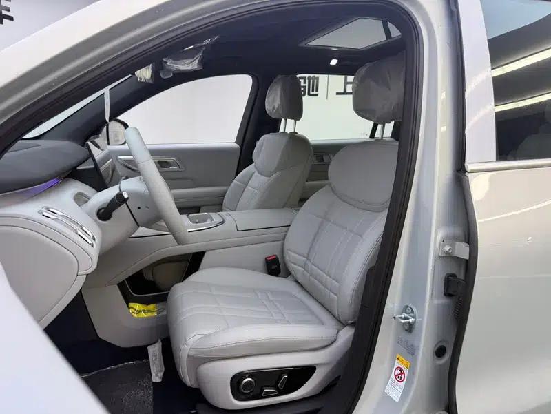 Deep Blue S09 2025 Model, Rear-Wheel Drive Ultra+ — миниатюра 20