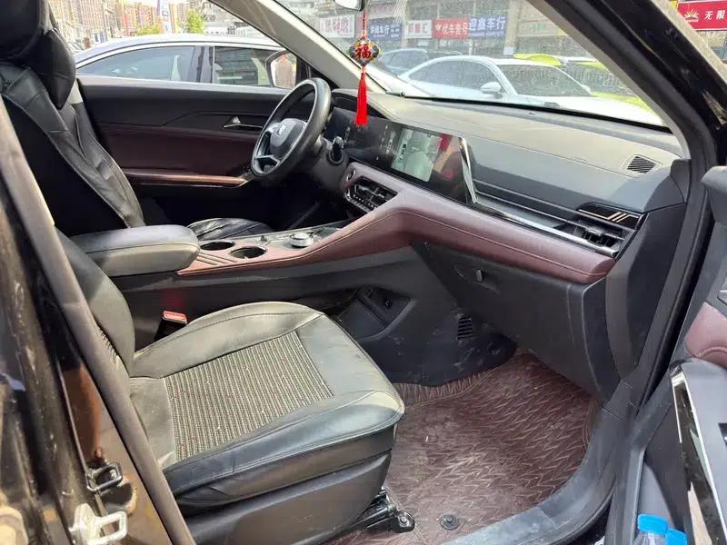 Sihao X8 PLUS 2022 1.5TGDI DCT Smart Home Edition 6/7 Seats — миниатюра 8