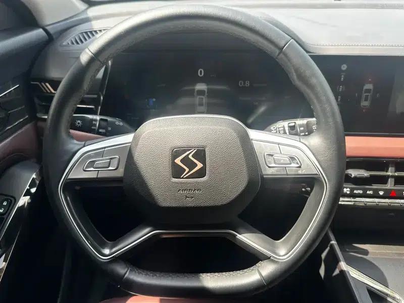 Sihao X8 PLUS 2022 1.5TGDI DCT Smart Home Edition 6/7 Seats — миниатюра 17
