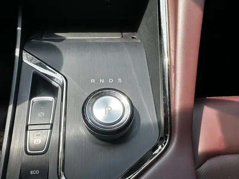 Sihao X8 PLUS 2022 1.5TGDI DCT Smart Home Edition 6/7 Seats — миниатюра 18