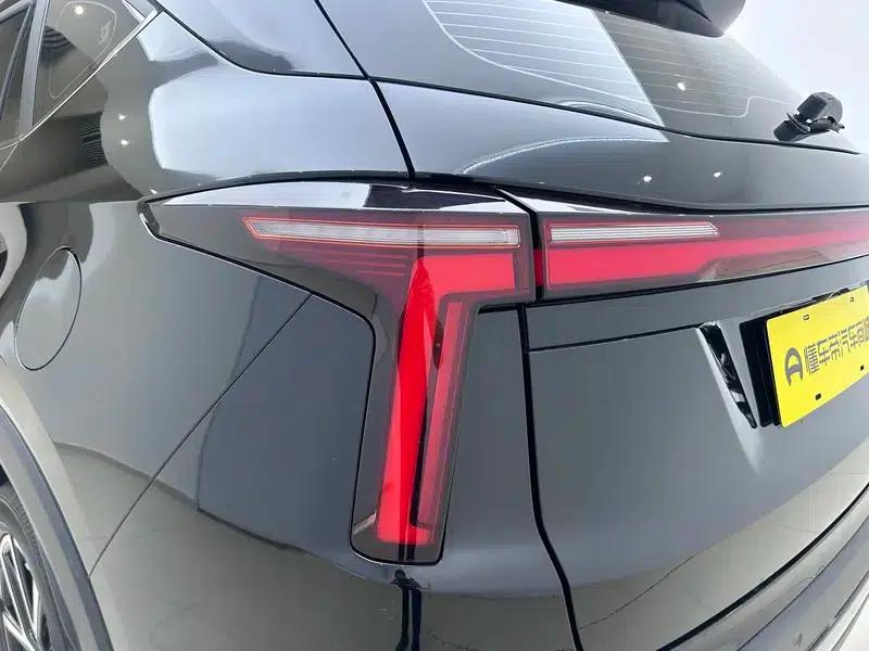 Sihao X8 PLUS 2022 1.5TGDI DCT Smart Home Edition 6/7 Seats — миниатюра 13