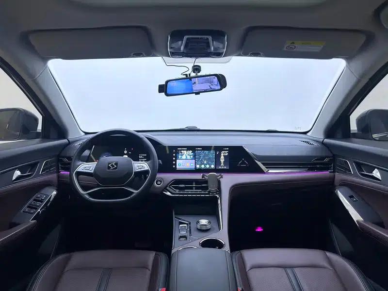 Sihao X8 PLUS 2022 1.5TGDI DCT Smart Home Edition 6/7 Seats — миниатюра 14