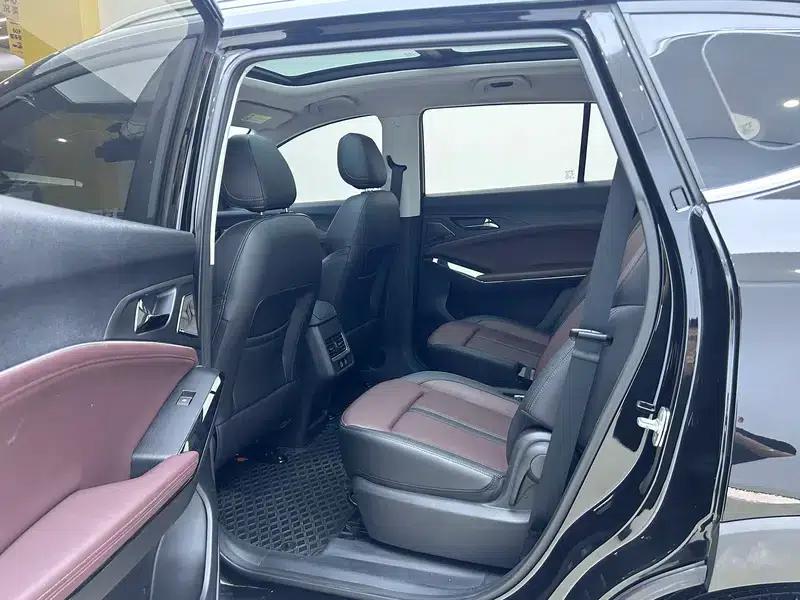 Sihao X8 PLUS 2022 1.5TGDI DCT Smart Home Edition 6/7 Seats — миниатюра 18