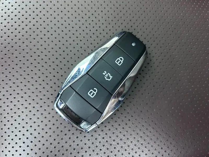 Sihao X8 PLUS 2022 1.5TGDI DCT Smart Home Edition 6/7 Seats — миниатюра 11