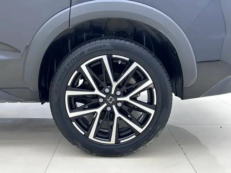 Sihao X8 PLUS 2022 1.5TGDI DCT Smart Home Edition 6/7 Seats — миниатюра 9