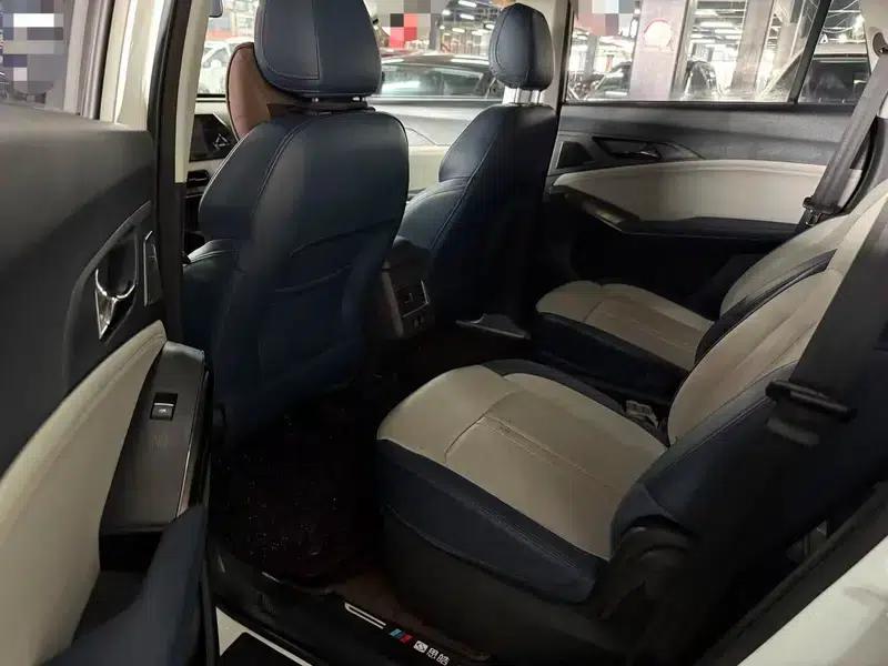 Sihao X8 PLUS 2022 1.5TGDI DCT Smart Edition 6/7 Seats — миниатюра 11