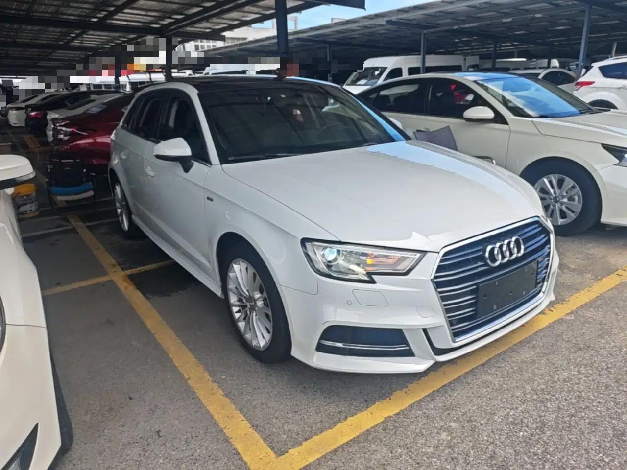 Audi A3 2017 Sportback 35 TFSI Fashion Model — миниатюра 12