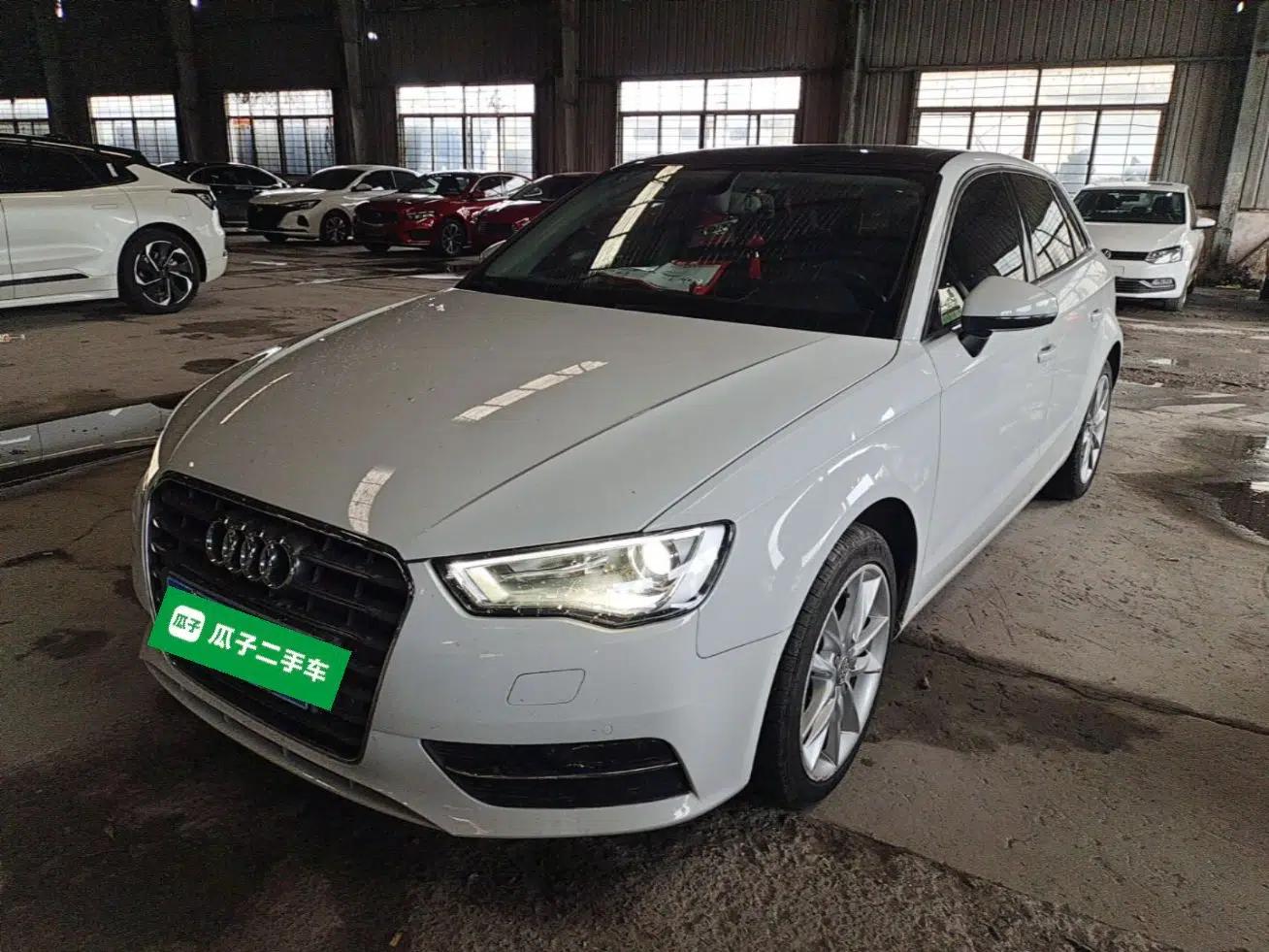 Audi A3 2015 Sportback 35 TFSI Millionth Anniversary Comfort Model — миниатюра 1