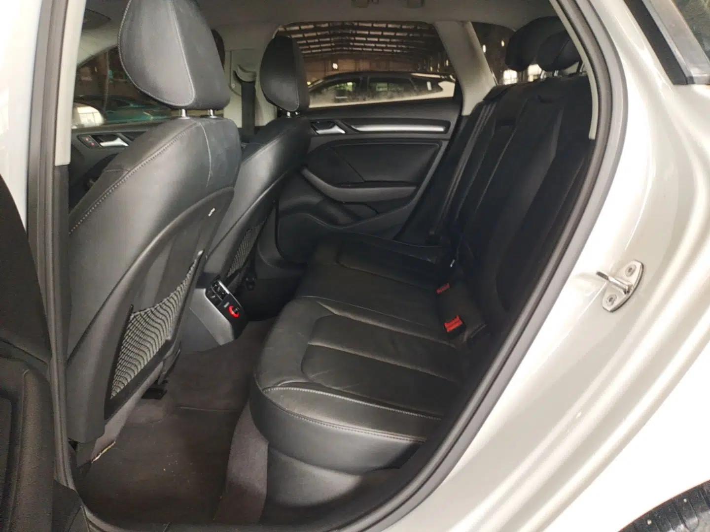 Audi A3 2015 Sportback 35 TFSI Millionth Anniversary Comfort Model — миниатюра 20