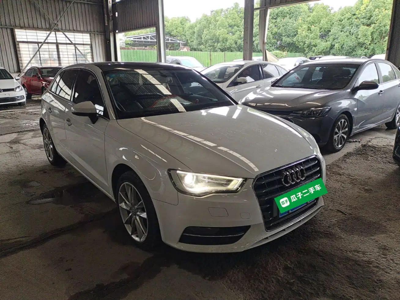 Audi A3 2015 Sportback 35 TFSI Millionth Anniversary Comfort Model — миниатюра 3