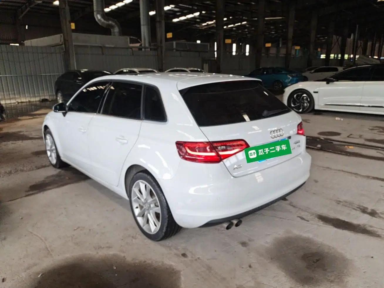 Audi A3 2015 Sportback 35 TFSI Millionth Anniversary Comfort Model — миниатюра 4