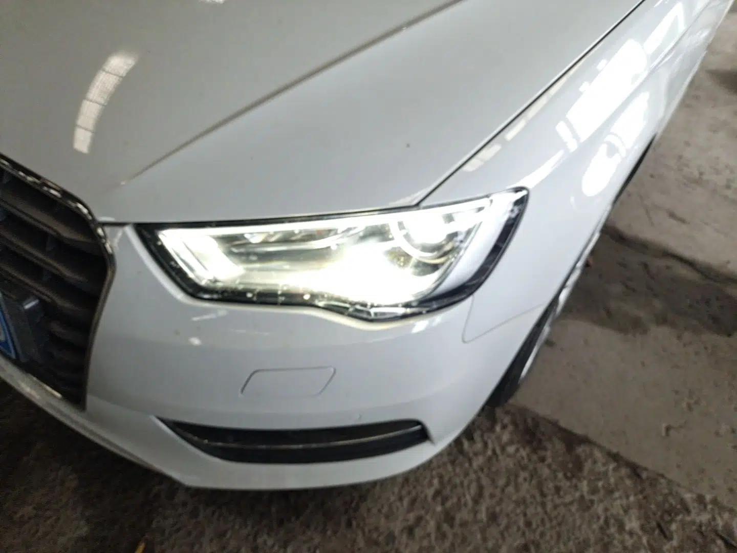 Audi A3 2015 Sportback 35 TFSI Millionth Anniversary Comfort Model — миниатюра 8