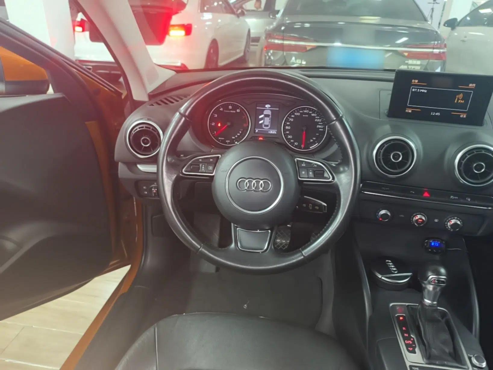 Audi A3 2015 Limousine 35 TFSI Millionth Anniversary Intelligent Leading Model — миниатюра 13