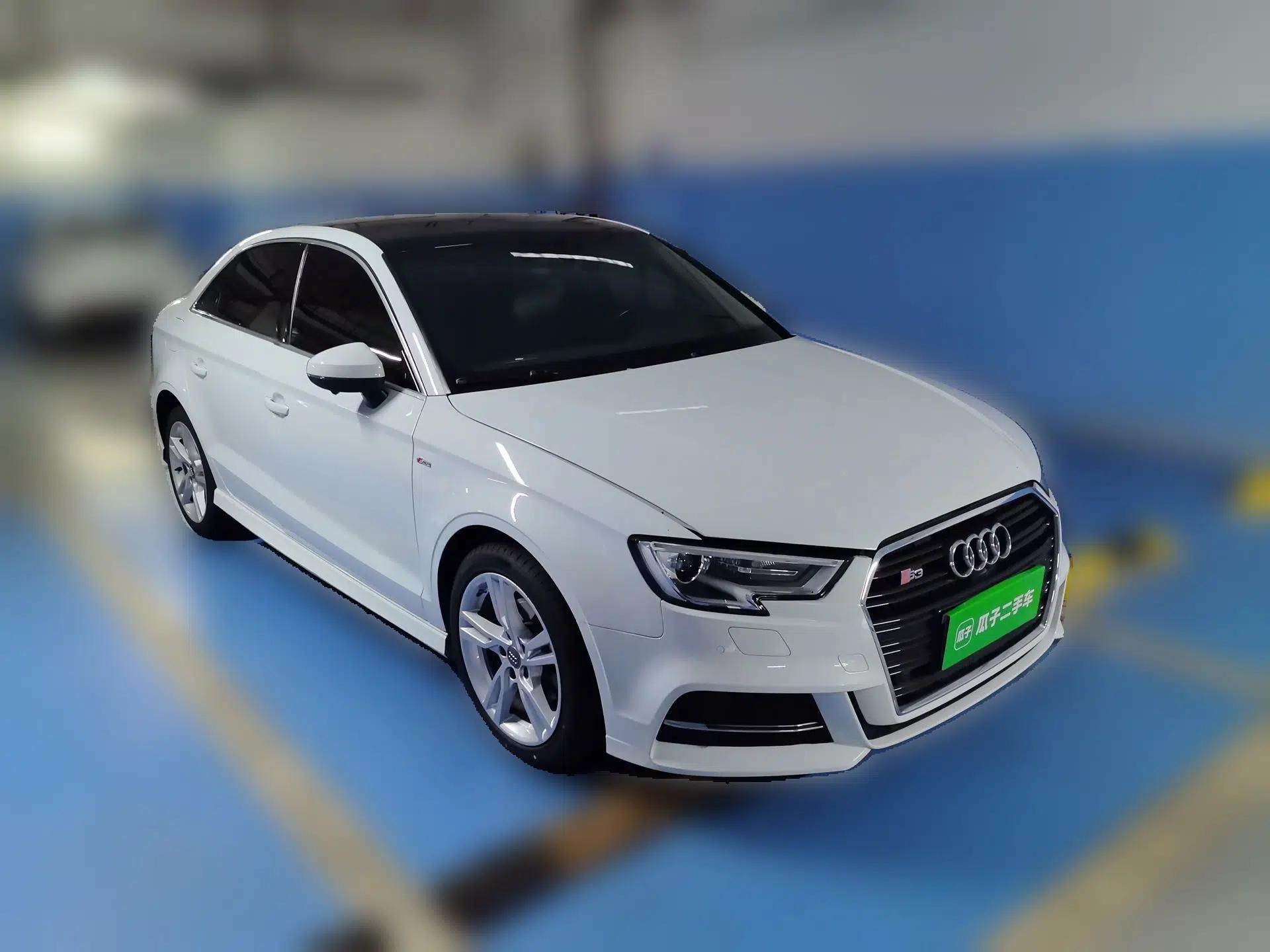 Audi A3 2018 30th Anniversary Edition Limousine 35 TFSI Fashion Model — миниатюра 3