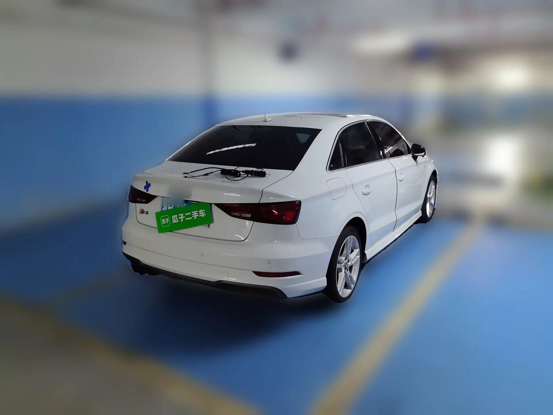 Audi A3 2018 30th Anniversary Edition Limousine 35 TFSI Fashion Model — миниатюра 6
