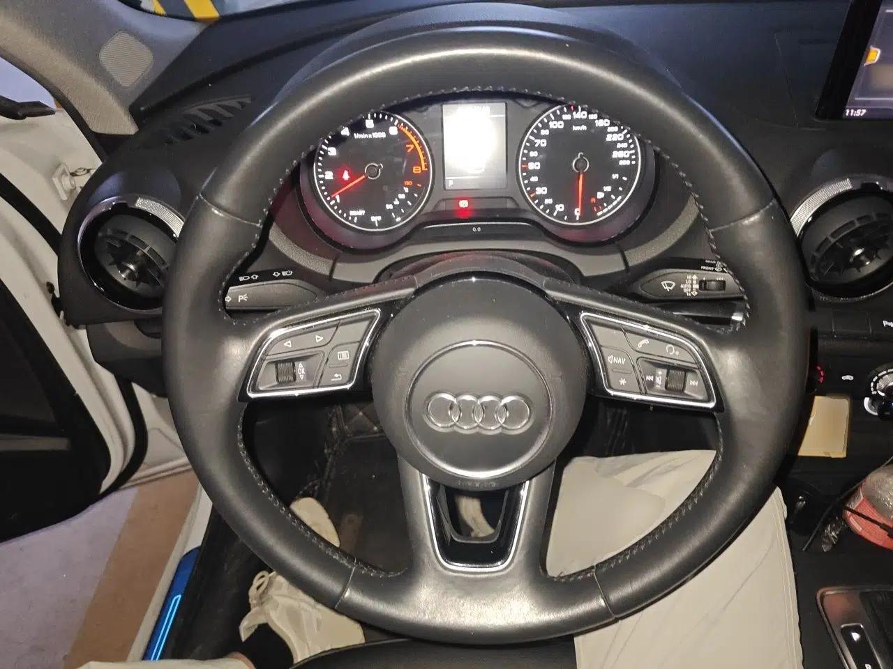 Audi A3 2018 30th Anniversary Edition Sportback 35 TFSI Fashion Model — миниатюра 10