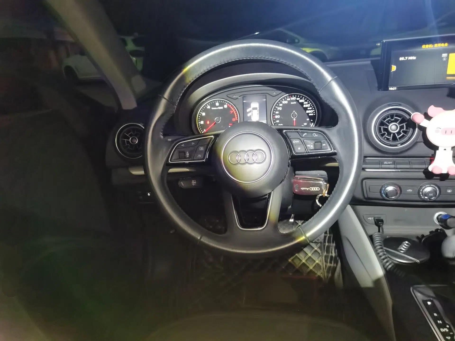 Audi A3 2020 Sportback 35 TFSI Ambition China VI — миниатюра 10