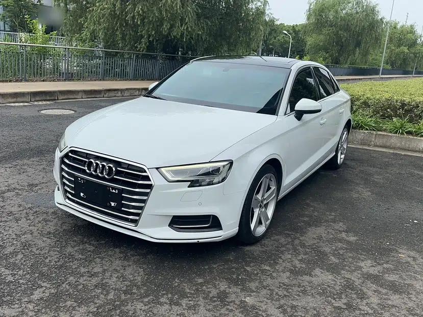 Audi A3 2018 30th Anniversary Edition Limousine 35 TFSI Style Model — миниатюра 1