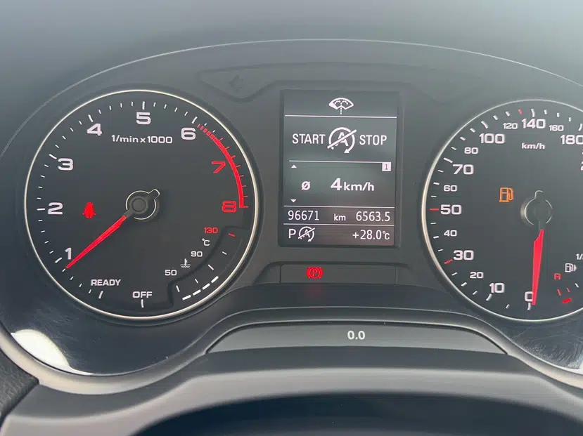 Audi A3 2018 30th Anniversary Edition Limousine 35 TFSI Style Model — миниатюра 21