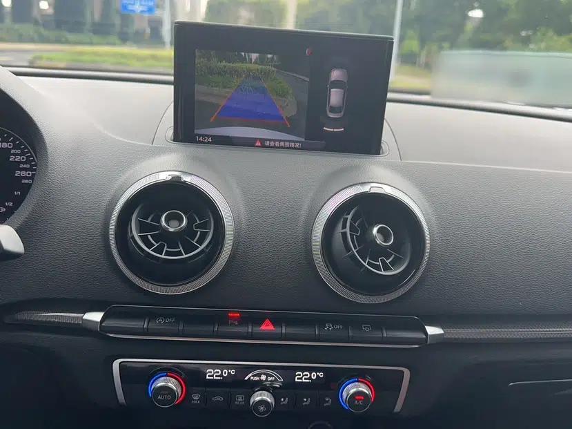 Audi A3 2018 30th Anniversary Edition Limousine 35 TFSI Style Model — миниатюра 22