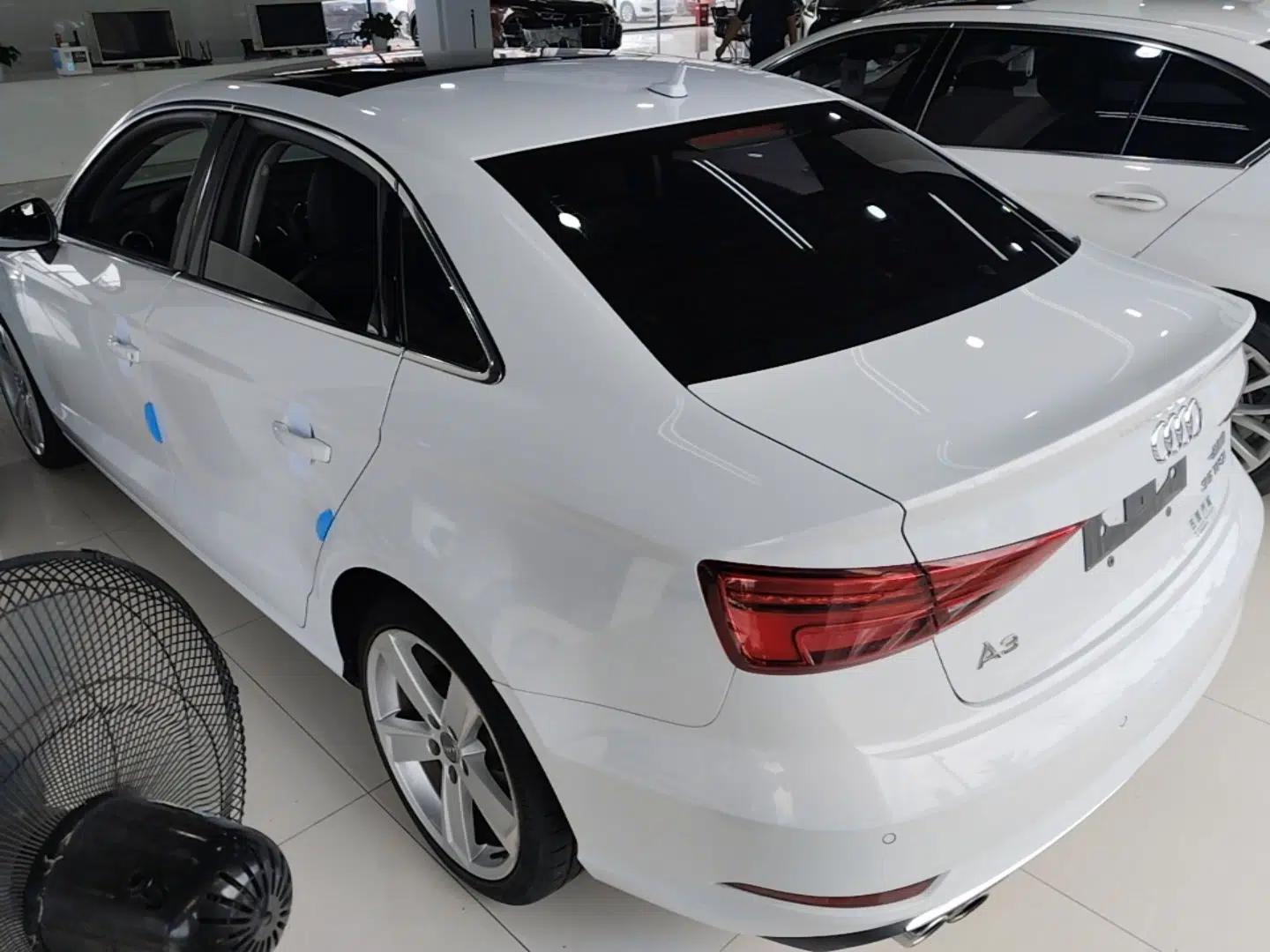 Audi A3 2018 30th Anniversary Edition Limousine 35 TFSI Style Model — миниатюра 4
