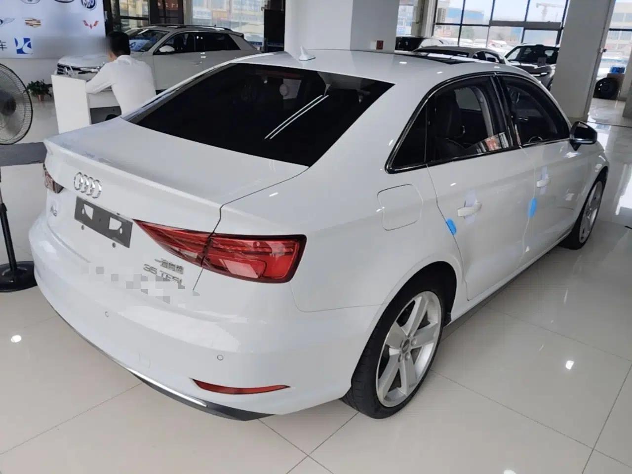 Audi A3 2018 30th Anniversary Edition Limousine 35 TFSI Style Model — миниатюра 6