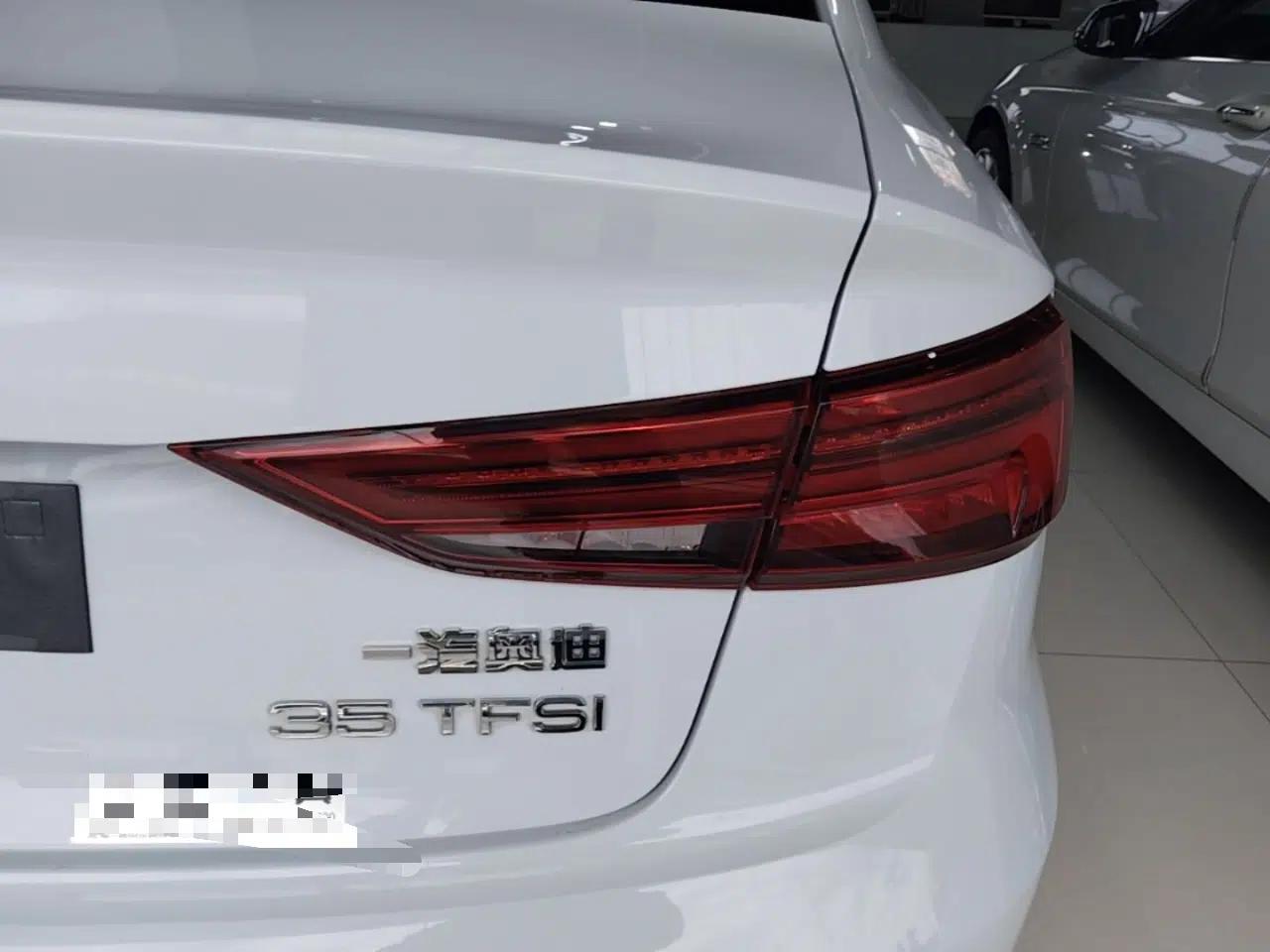 Audi A3 2018 30th Anniversary Edition Limousine 35 TFSI Style Model — миниатюра 9
