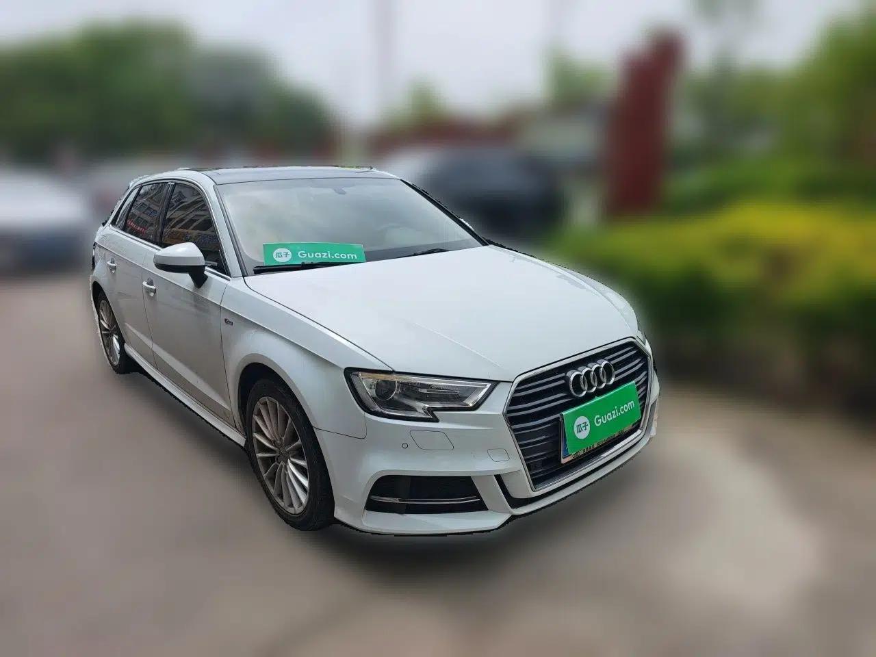Audi A3 2018 30th Anniversary Edition Sportback 35 TFSI Fashion Model — миниатюра 3