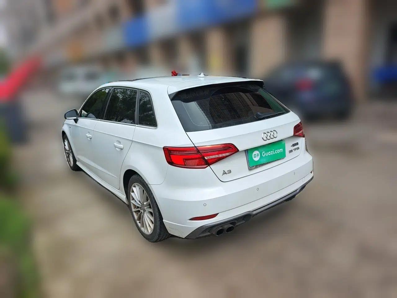 Audi A3 2018 30th Anniversary Edition Sportback 35 TFSI Fashion Model — миниатюра 4